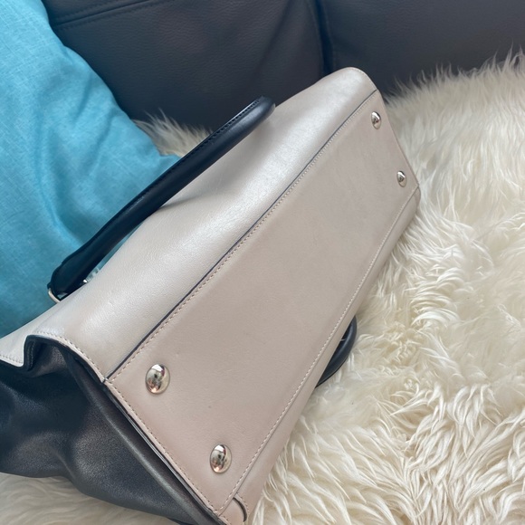 Women’s designer handbags - Picture 8 of 8